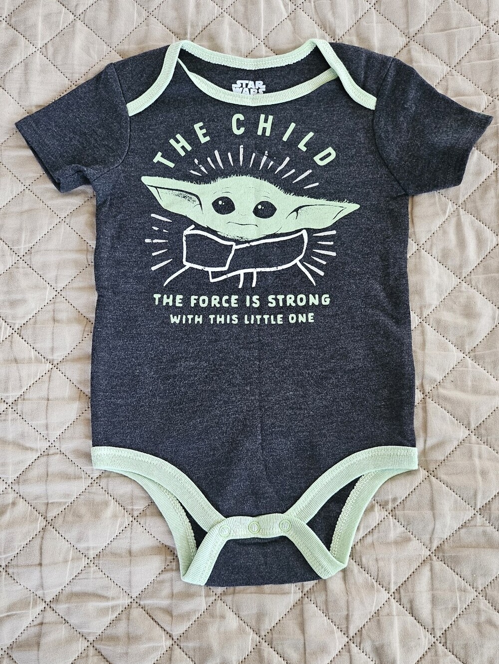 Star Wars Baby Yoga Bodysuit Size 24M, unisex